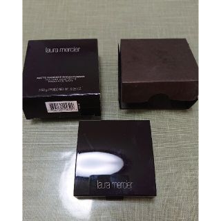 ローラメルシエ(laura mercier)のマットラディアンスベイクドパウダー(フェイスカラー)