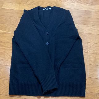 ユニクロ(UNIQLO)のユニクロ　カーディガン　黒(カーディガン)