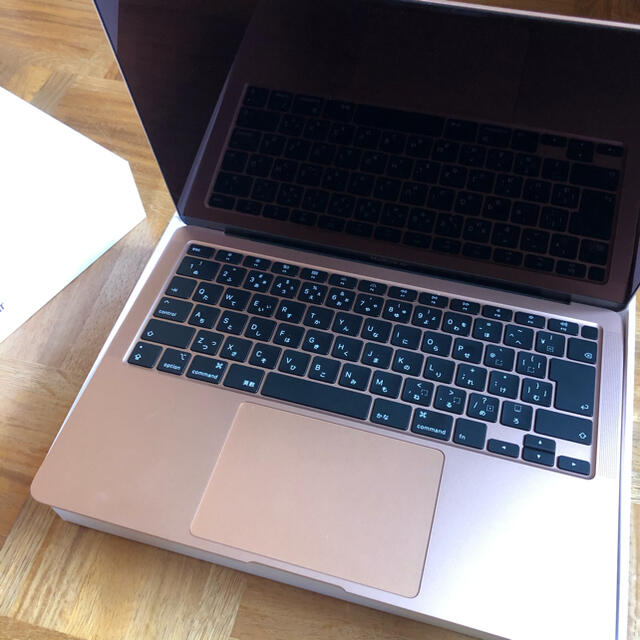 MacBook Air (M1,2020) 本体