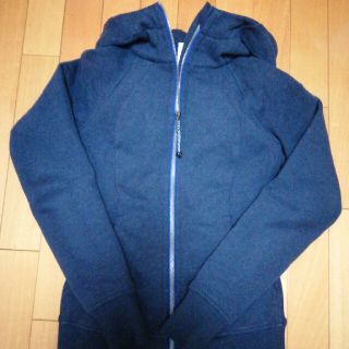 ルルレモン(lululemon)のLululemonのスキューバーフーディsize2(ヨガ)