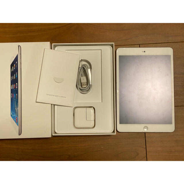 Apple(アップル)のiPad mini 2 ME279J/A 16GB WI-FI 中古 スマホ/家電/カメラのPC/タブレット(タブレット)の商品写真