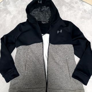 アンダーアーマー(UNDER ARMOUR)のフクシア様専用！！　　アンダーアーマーパーカーXL(パーカー)