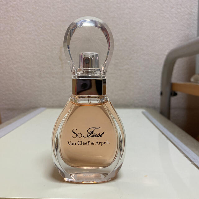 Van Cleef & Arpels(ヴァンクリーフアンドアーペル)の専用のお品物です。ヴァン クリーフ 香水 30ml コスメ/美容の香水(香水(女性用))の商品写真