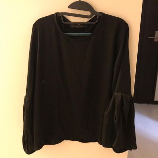 ザラ(ZARA)のZARA★袖フリルトップス(カットソー(長袖/七分))