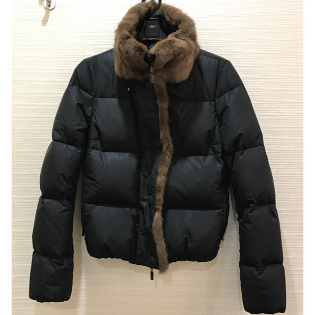 35%OFF】 MONCLER - 【着用一度のみ】MONCLER モンクレー ファー付き