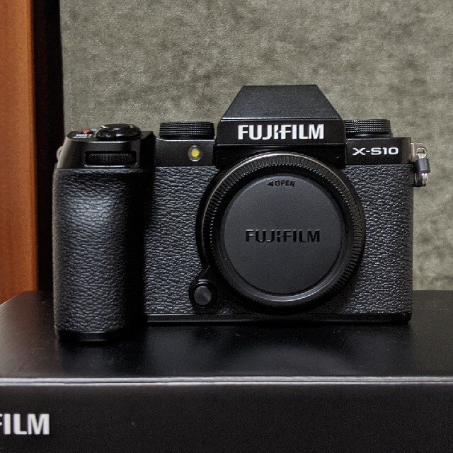 FUJIFILM 富士フイルム X-S10 ボディスマホ/家電/カメラ