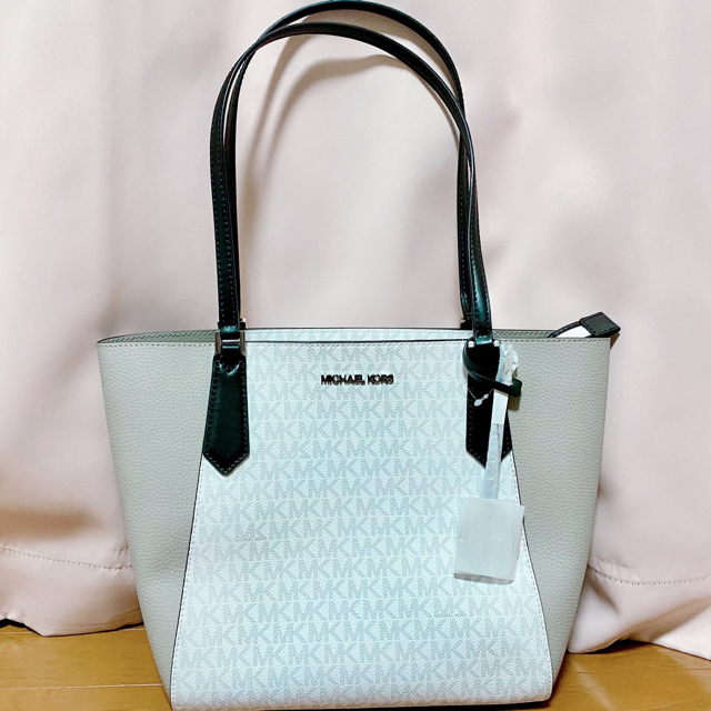 [お値下げ中] 新品　Michael Kors マイケルコース トートバッグ