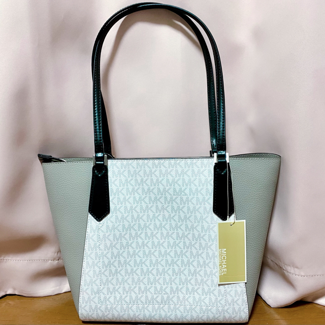 [お値下げ中] 新品　Michael Kors マイケルコース トートバッグ