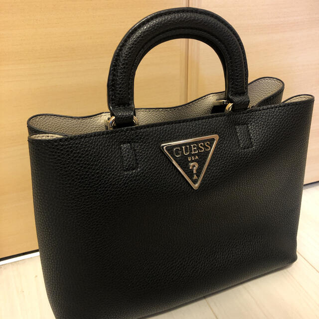 GUESS ハンドバッグ　黒