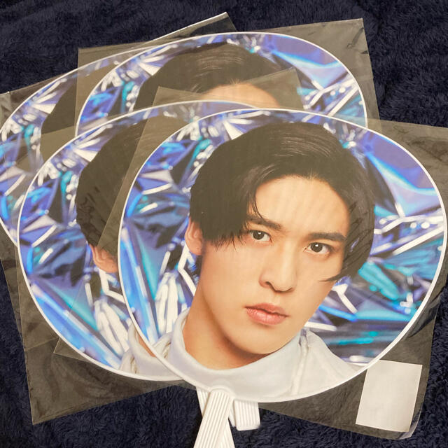 Johnny's(ジャニーズ)の目黒蓮　うちわ エンタメ/ホビーのタレントグッズ(アイドルグッズ)の商品写真