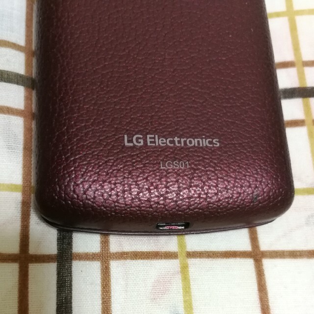 LG Wine Smart LGS01　ガラホ　SIMフリー スマホ/家電/カメラのスマートフォン/携帯電話(携帯電話本体)の商品写真