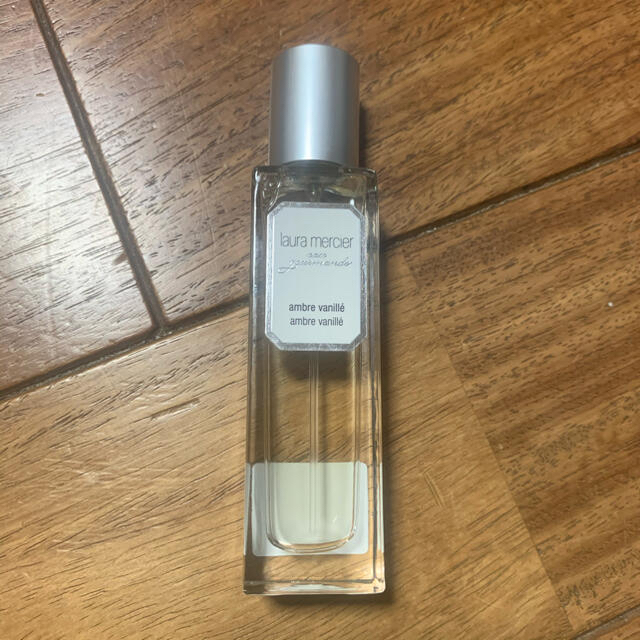 laura mercier(ローラメルシエ)の【たっちさん専用】ローラメルシエ オードトワレ アンダーバニラ　15ml コスメ/美容の香水(香水(女性用))の商品写真