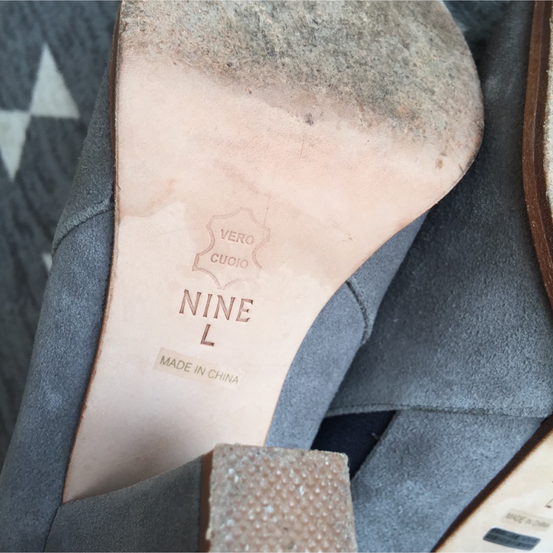 NINE(ナイン)のセレブ ブランド NINE パンプス グレー ショートブーツ レディースの靴/シューズ(ブーティ)の商品写真