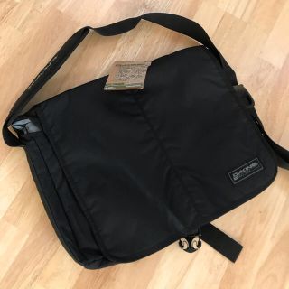 ダカイン(Dakine)のDAKINE メッセンジャー　ショルダーバッグ　新品未使用(ショルダーバッグ)