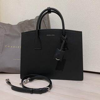 チャールズアンドキース(Charles and Keith)のCHARLES & KEITH ショルダーバッグ(ショルダーバッグ)