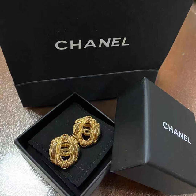 CHANEL イヤリング