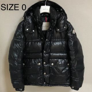MONCLER(ダウンジャケット ・ シルバー/銀色系)のフリマ MONCLER(ダウンジャケット ・ シルバー/銀色系)のフリマ
