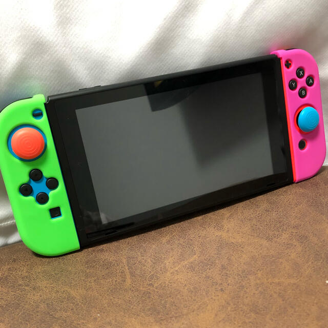 Nintendo Switch(ニンテンドースイッチ)のニンテンドー スイッチ　ジョイコン スティック カバー エンタメ/ホビーのゲームソフト/ゲーム機本体(その他)の商品写真