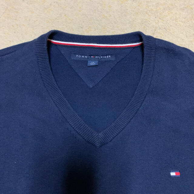 TOMMY HILFIGER(トミーヒルフィガー)の（週末限定値下げ）　トミーヒルフィガー　Ｖネック綿ニットセーター メンズのトップス(ニット/セーター)の商品写真