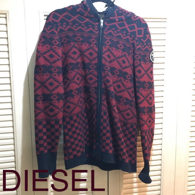 DIESEL(ディーゼル)の【送料無料】DIESEL ニットカーディガン（Sサイズ・レッド） メンズのトップス(ニット/セーター)の商品写真