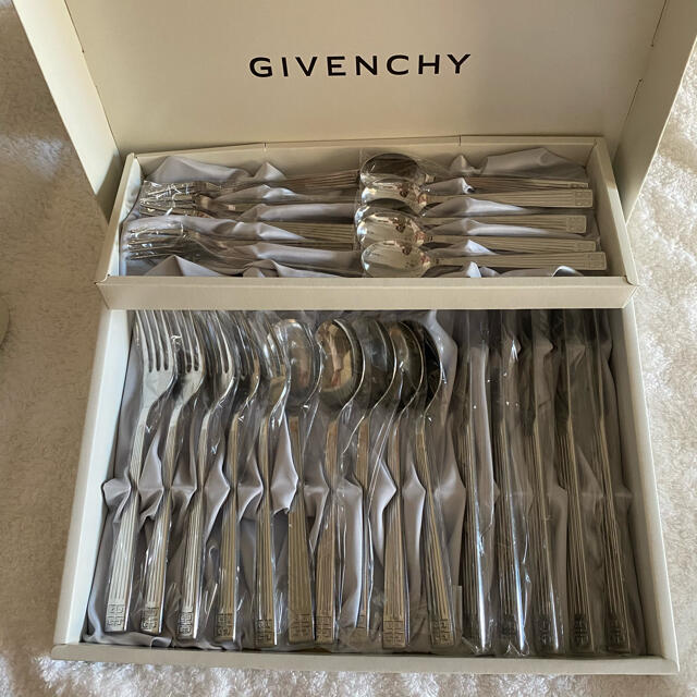 GIVENCHY - GIVENCHY カトラリー25個セットの通販 by 最終値下げ9/19 ...