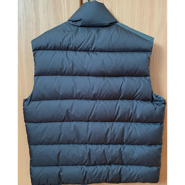 MONCLER(モンクレール)のモンクレール MONCLER CHEVAL ダークグレー サイズ3 メンズのジャケット/アウター(ダウンベスト)の商品写真