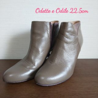 オデットエオディール(Odette e Odile)の【USED】Odette e Odile グレージュ ショートブーツ 22.5(ブーティ)