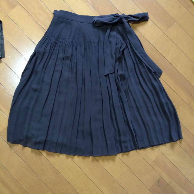 TOMORROWLAND(トゥモローランド)のトゥモロー グレージュシフォンスカート レディースのスカート(ひざ丈スカート)の商品写真