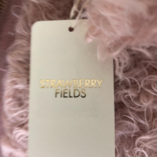 STRAWBERRY-FIELDS(ストロベリーフィールズ)の専用ストロベリーフィールズSTRAWBERRYFIELDSアウター レディースのジャケット/アウター(その他)の商品写真