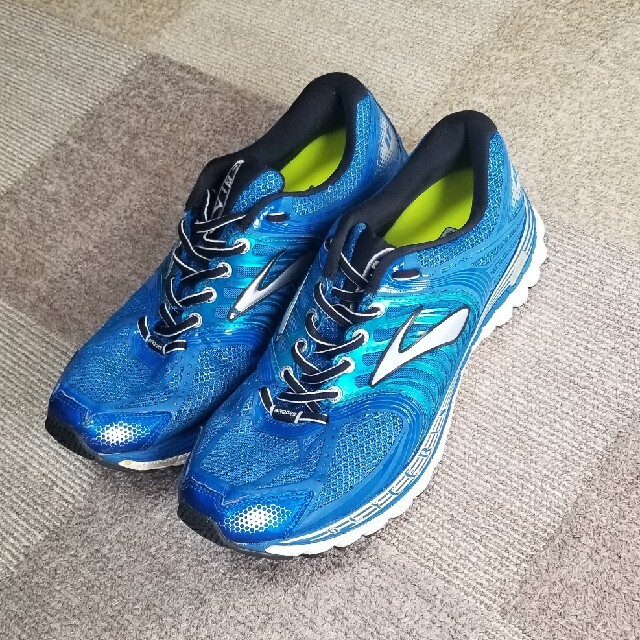 Brooks(ブルックス)のBROOKS(ﾌﾞﾙｯｸｽ)　グリセリン11❇️27.5cm スポーツ/アウトドアのランニング(シューズ)の商品写真