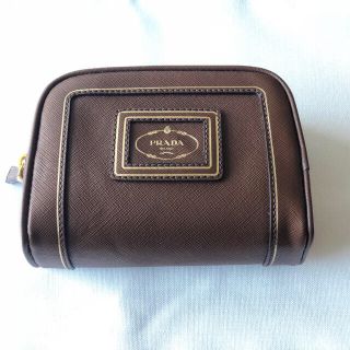 プラダ(PRADA)の【美品】PRADA ポーチ ★ ブラウン ★ 革製(ポーチ)