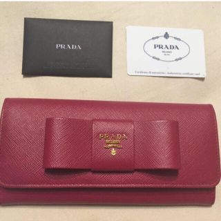 プラダ(PRADA)のプラダ　長財布　リボン　新品　未使用(財布)