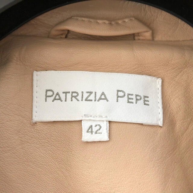 PATRIZIA PEPE(パトリツィアペペ)のPATRIZIA PEPE ラムレザーライダース レディースのジャケット/アウター(ライダースジャケット)の商品写真