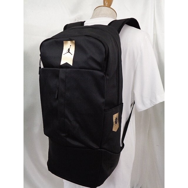 NIKE(ナイキ)のジョーダン リュック バックパック 黒×ゴールド メンズのバッグ(バッグパック/リュック)の商品写真