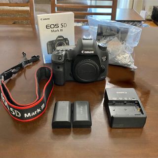 キヤノン(Canon)の【美品】Canon EOS 5D mark Ⅲ ボディおまけ付き(デジタル一眼)