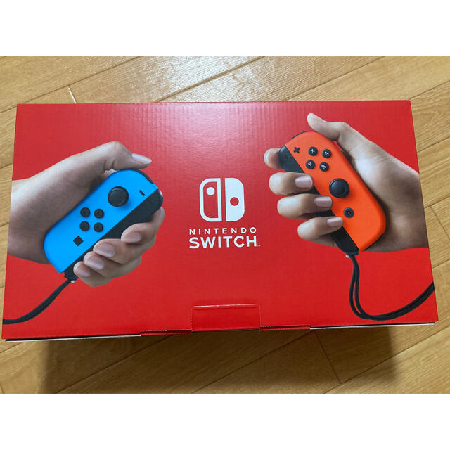 Nintendo Switch(ニンテンドースイッチ)の【新品未開封】Switch本体　ネオン 2台 エンタメ/ホビーのゲームソフト/ゲーム機本体(家庭用ゲーム機本体)の商品写真