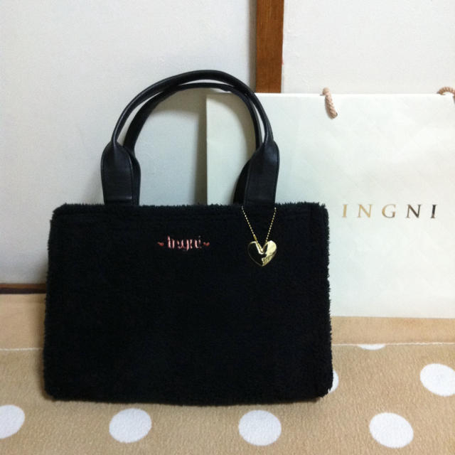 INGNI(イング)の♡INGNI♡ボアバッグ♡ レディースのバッグ(ショルダーバッグ)の商品写真