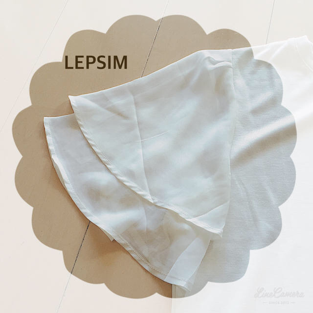 LEPSIM(レプシィム)の新品 LEPSIM 袖フリルブラウス レディースのトップス(Tシャツ(半袖/袖なし))の商品写真