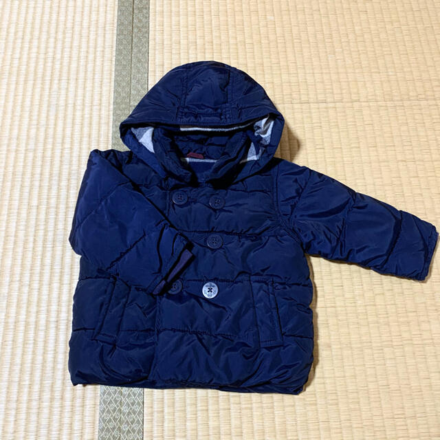 babyGAP(ベビーギャップ)のbabyGAP アウター　ダウンジャケット キッズ/ベビー/マタニティのキッズ服男の子用(90cm~)(ジャケット/上着)の商品写真