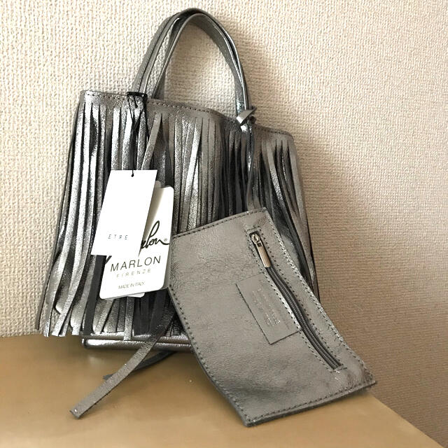 【完売商品】ETRE TOKYO メタリックフリンジバッグ　シルバー