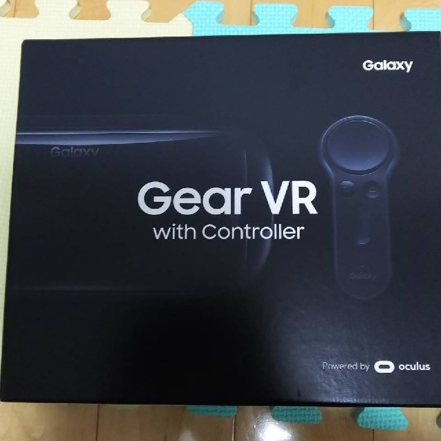 Galaxy Gear VR with controller