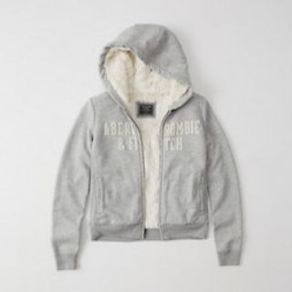 アバクロンビーアンドフィッチ(Abercrombie&Fitch)のフェイクファーロゴフーディー(パーカー)