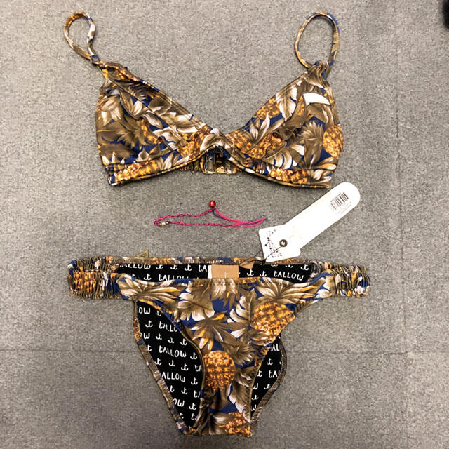 DEUXIEME CLASSE(ドゥーズィエムクラス)のtallow pineapples tri bikini 32 新品未使用 レディースの水着/浴衣(水着)の商品写真