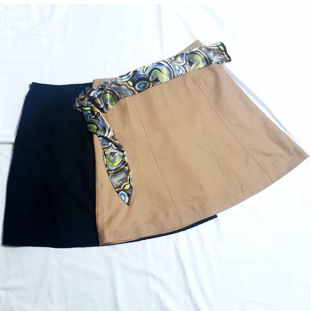 NATURAL BEAUTY BASIC(ナチュラルビューティーベーシック)のNATURAL BEAUTY BASIC スカート(M) 黒・ベージュセット レディースのスカート(ひざ丈スカート)の商品写真
