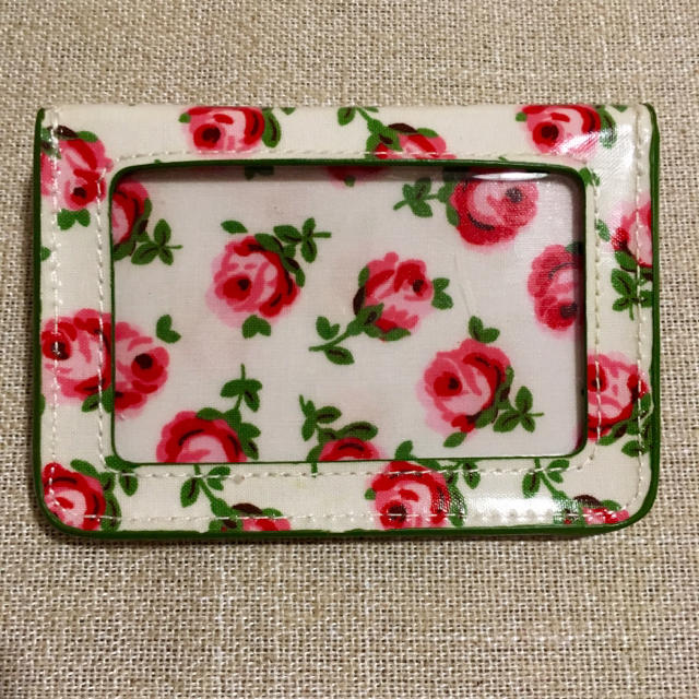 Cath Kidston(キャスキッドソン)の【値下】美品◉キャスキッドソン定期入 レディースのファッション小物(名刺入れ/定期入れ)の商品写真