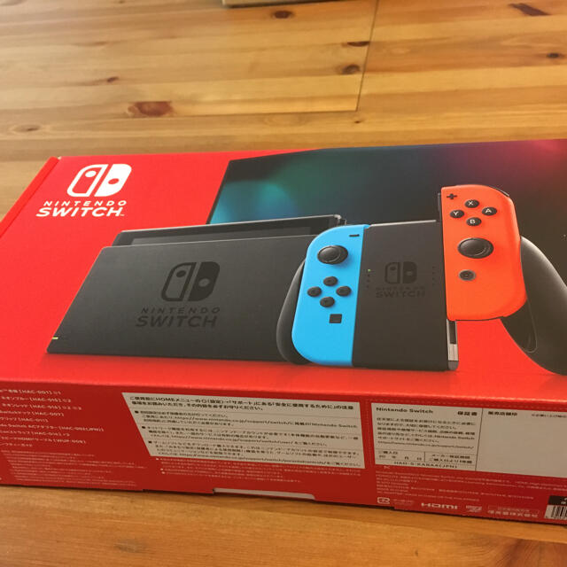 Nintendo Switch(ニンテンドースイッチ)の任天堂　Nintendo Switch 本体　新品未開封 エンタメ/ホビーのゲームソフト/ゲーム機本体(家庭用ゲーム機本体)の商品写真