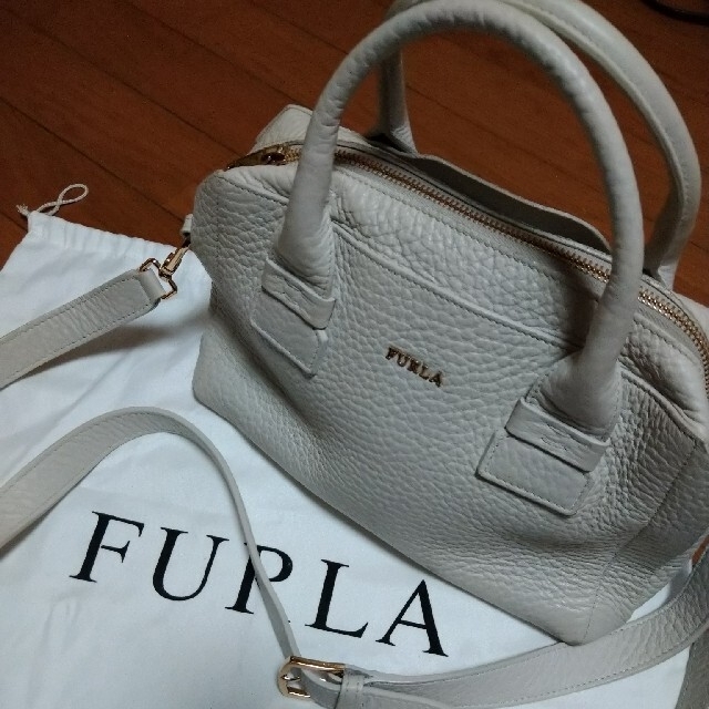 Furla(フルラ)のみっちゃん様専用　フルラ　　バッグ レディースのバッグ(ショルダーバッグ)の商品写真