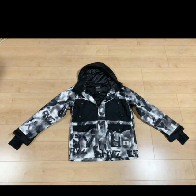 volcom(ボルコム)のスノーボード　ウェアー上下セット スポーツ/アウトドアのスノーボード(ウエア/装備)の商品写真