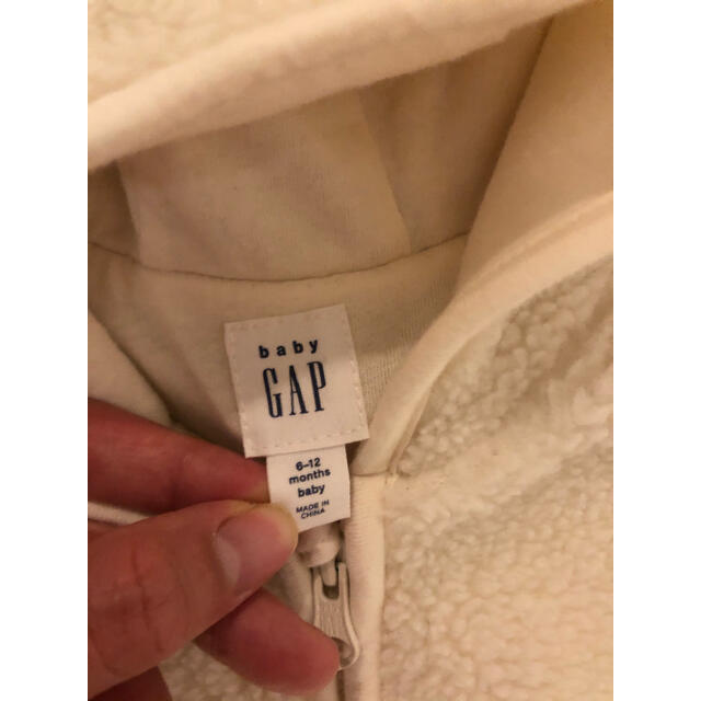 GAP(ギャップ)のGAP ベビー　白　モコモコ  ロンパース　カバーオール　クマ耳　美品 キッズ/ベビー/マタニティのベビー服(~85cm)(カバーオール)の商品写真