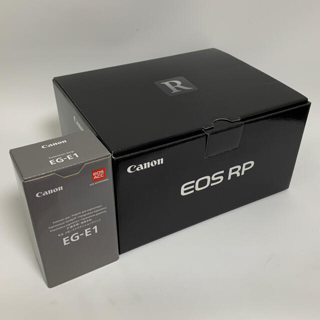 Canon(キヤノン)の新品・未開封 Canon EOS RP GOLD ミラーレス一眼 グリップ付き スマホ/家電/カメラのカメラ(ミラーレス一眼)の商品写真